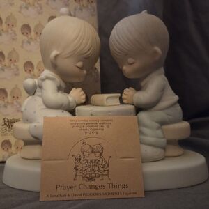 Precious Moments Prayer Changes Things Figurine - White and Cream